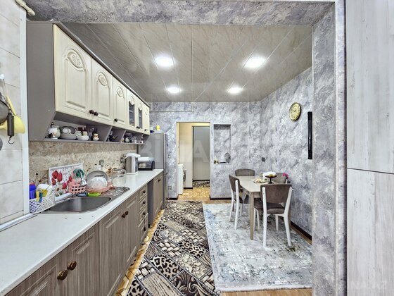 3 otaqlı Köhnə tikili, Yeni Yasamal q., Bakı