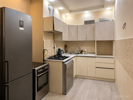 2 otaqlı Yeni tikili, 8 Noyabr m., Bakı