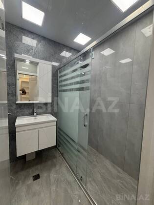 3 otaqlı Köhnə tikili, Xalqlar Dostluğu m., Bakı