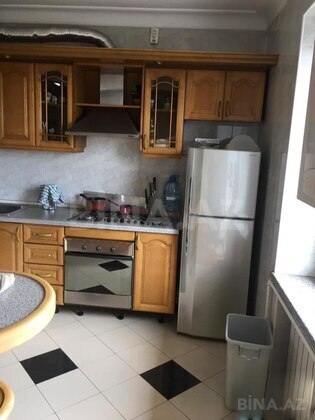2 otaqlı Köhnə tikili, Sahil m., Bakı