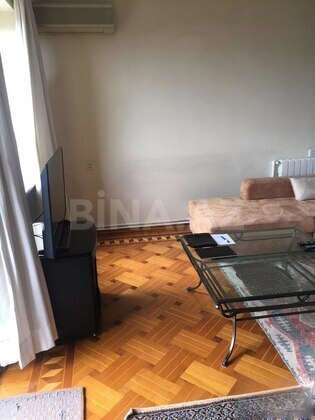 2 otaqlı Köhnə tikili, Sahil m., Bakı