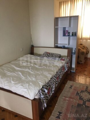2 otaqlı Köhnə tikili, Sahil m., Bakı