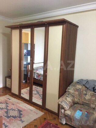 2 otaqlı Köhnə tikili, Sahil m., Bakı