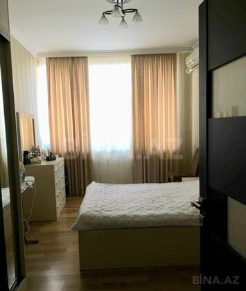 3 otaqlı Yeni tikili, Şah İsmayıl Xətai m., Bakı