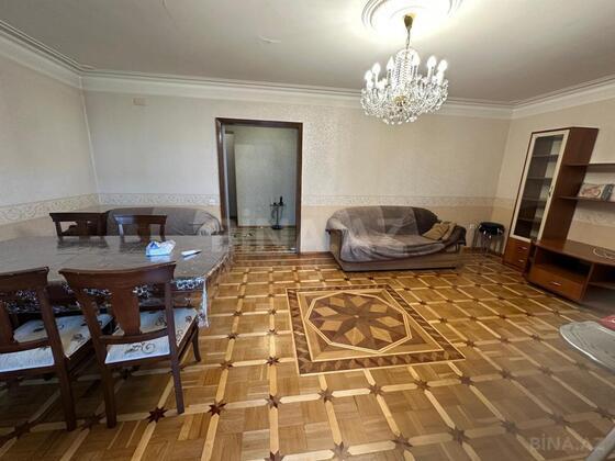3 otaqlı Köhnə tikili, Elmlər Akademiyası m., Bakı