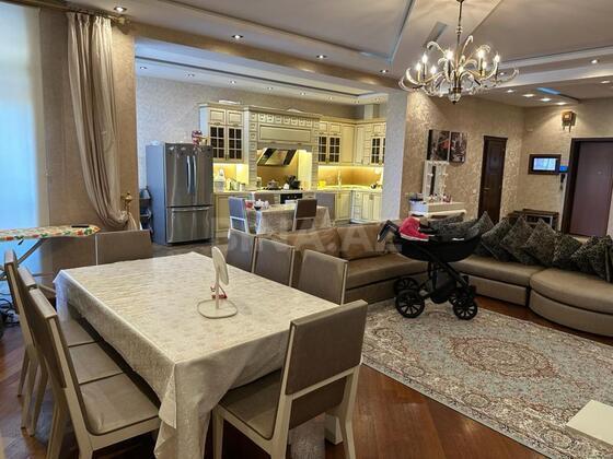 4 otaqlı Yeni tikili, 28 May m., Bakı