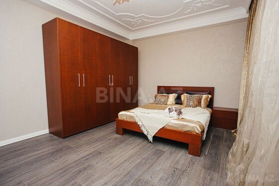 3 otaqlı Yeni tikili, Nizami m., Bakı