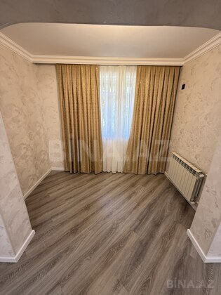 3 otaqlı Köhnə tikili, Neftçilər m., Bakı