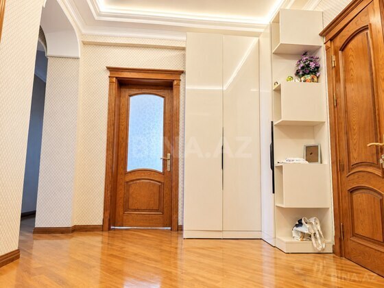 3 otaqlı Yeni tikili, Qara Qarayev m., Bakı