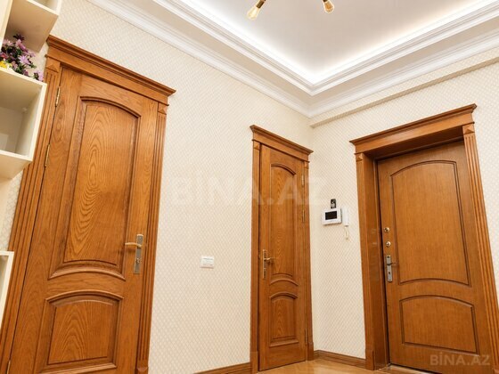 3 otaqlı Yeni tikili, Qara Qarayev m., Bakı
