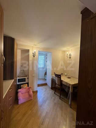 3 otaqlı Köhnə tikili, 28 May m., Bakı