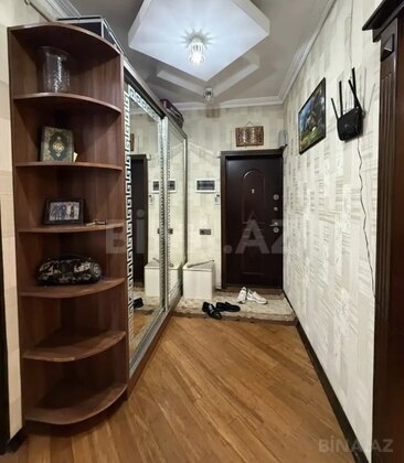 3 otaqlı Köhnə tikili, Xalqlar Dostluğu m., Bakı