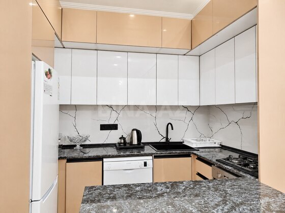 3 otaqlı Yeni tikili, 28 May m., Bakı