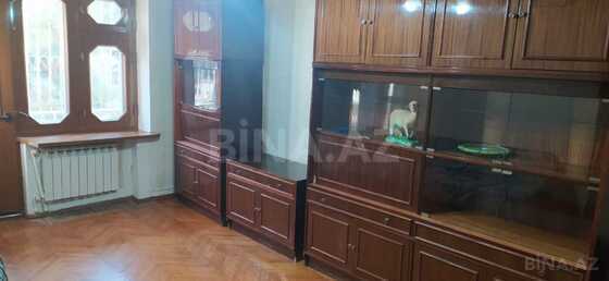 3 otaqlı Köhnə tikili, Nəsimi r., Bakı