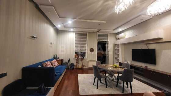 3 otaqlı Köhnə tikili, Sahil m., Bakı