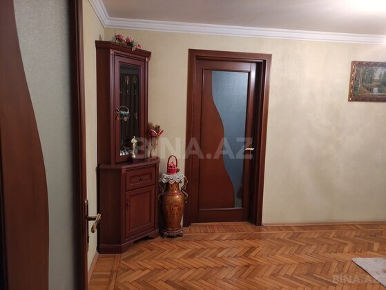 2 otaqlı Köhnə tikili, Bakmil m., Bakı