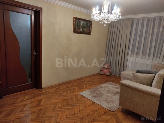 2 otaqlı Köhnə tikili, Bakmil m., Bakı