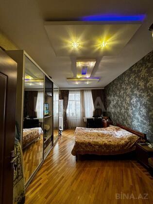 2 otaqlı Yeni tikili, 8 Noyabr m., Bakı