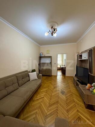 2 otaqlı Köhnə tikili, 8 Noyabr m., Bakı