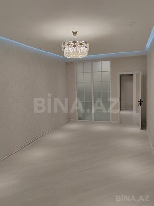 3 otaqlı Yeni tikili, Şah İsmayıl Xətai m., Bakı