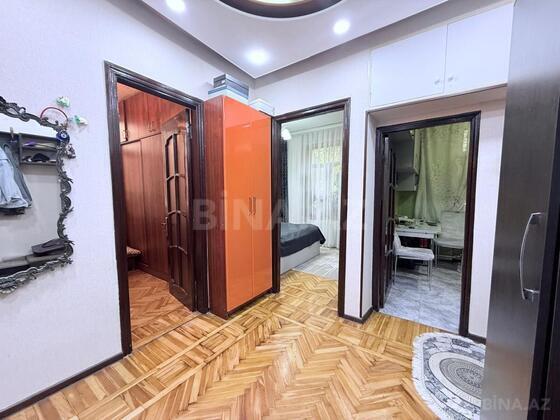 3 otaqlı Köhnə tikili, Elmlər Akademiyası m., Bakı