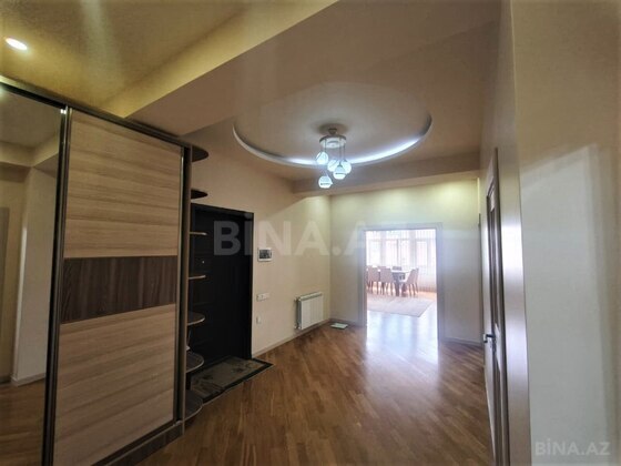 3 otaqlı Yeni tikili, Şah İsmayıl Xətai m., Bakı