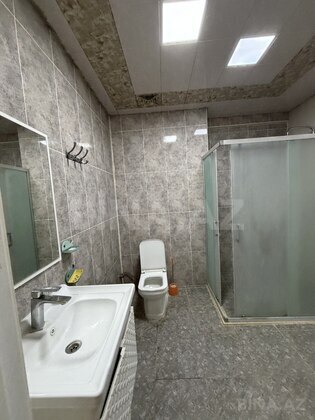 3 otaqlı Yeni tikili, İnşaatçılar m., Bakı