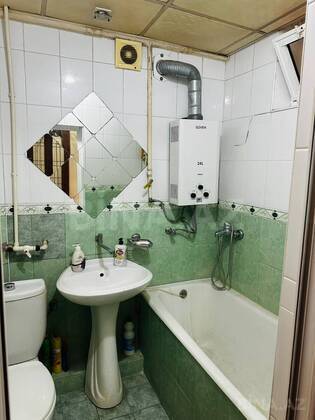 2 otaqlı Köhnə tikili, Qara Qarayev m., Bakı