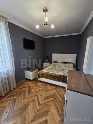 2 otaqlı Köhnə tikili, Elmlər Akademiyası m., Bakı