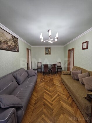 2 otaqlı Köhnə tikili, Elmlər Akademiyası m., Bakı