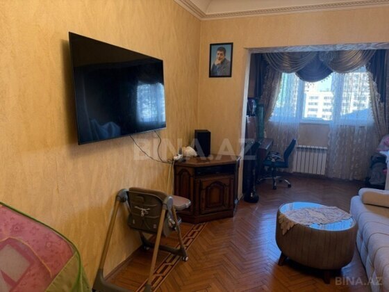 2 otaqlı Köhnə tikili, İnşaatçılar m., Bakı
