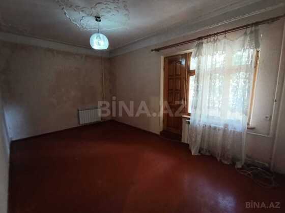 3 otaqlı Köhnə tikili, Neftçilər m., Bakı