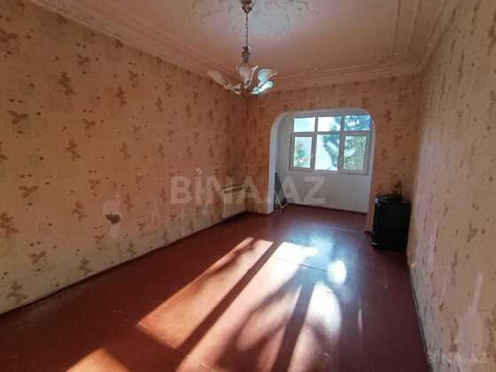3 otaqlı Köhnə tikili, Neftçilər m., Bakı