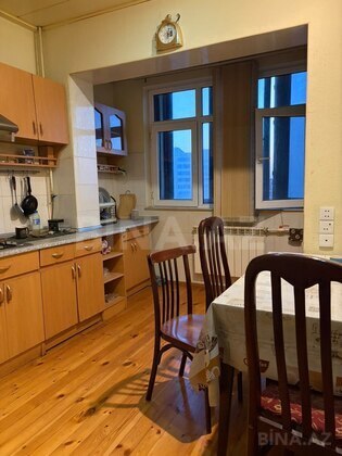 2 otaqlı Köhnə tikili, Azadlıq Prospekti m., Bakı