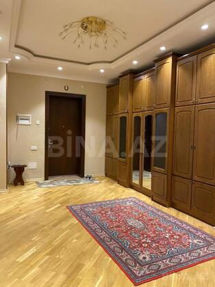 4 otaqlı Yeni tikili, Nizami m., Bakı