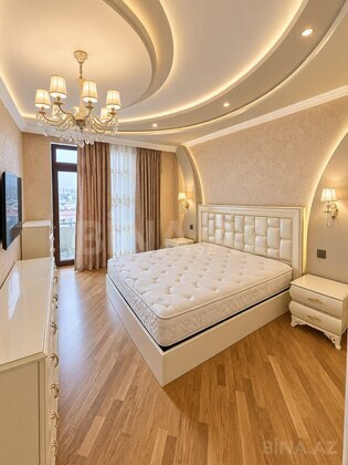 3 otaqlı Yeni tikili, 8 Noyabr m., Bakı