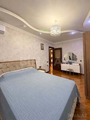 3 otaqlı Köhnə tikili, Xalqlar Dostluğu m., Bakı