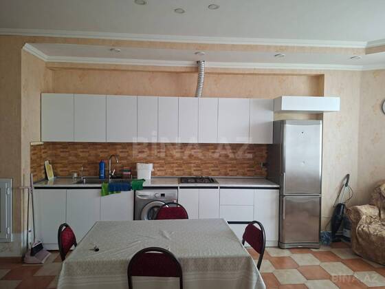 3 otaqlı Yeni tikili, 28 May m., Bakı