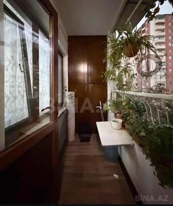 3 otaqlı Köhnə tikili, Xalqlar Dostluğu m., Bakı