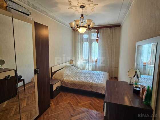 3 otaqlı Köhnə tikili, 28 May m., Bakı
