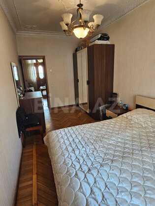 3 otaqlı Köhnə tikili, 28 May m., Bakı