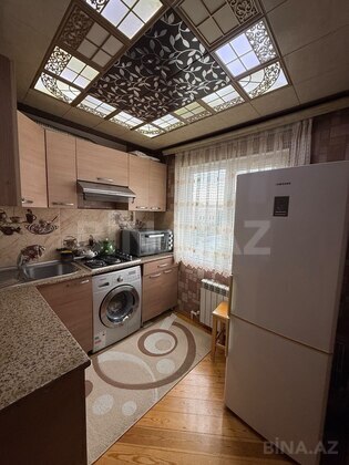 2 otaqlı Köhnə tikili, Neftçilər m., Bakı