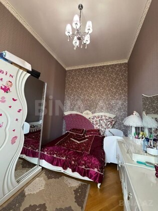 3 otaqlı Köhnə tikili, 28 May m., Bakı