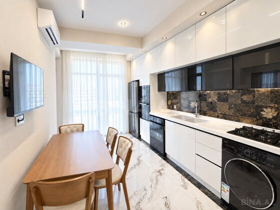3 otaqlı Yeni tikili, Şah İsmayıl Xətai m., Bakı