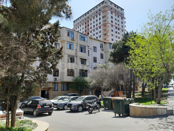2 otaqlı Köhnə tikili, Memar Əcəmi m., Bakı