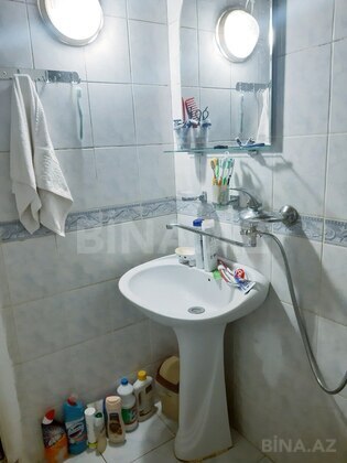 2 otaqlı Köhnə tikili, Memar Əcəmi m., Bakı