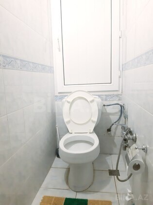 2 otaqlı Köhnə tikili, Memar Əcəmi m., Bakı