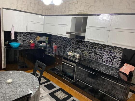 2 otaqlı Köhnə tikili, Şah İsmayıl Xətai m., Bakı