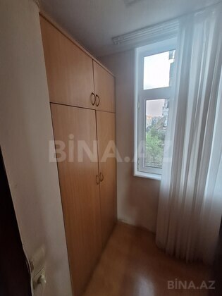 1 otaqlı Köhnə tikili, 8-ci mikrorayon q., Bakı