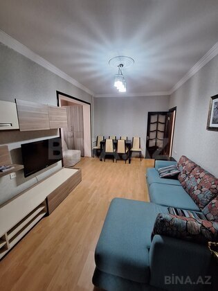 1 otaqlı Köhnə tikili, 8-ci mikrorayon q., Bakı
